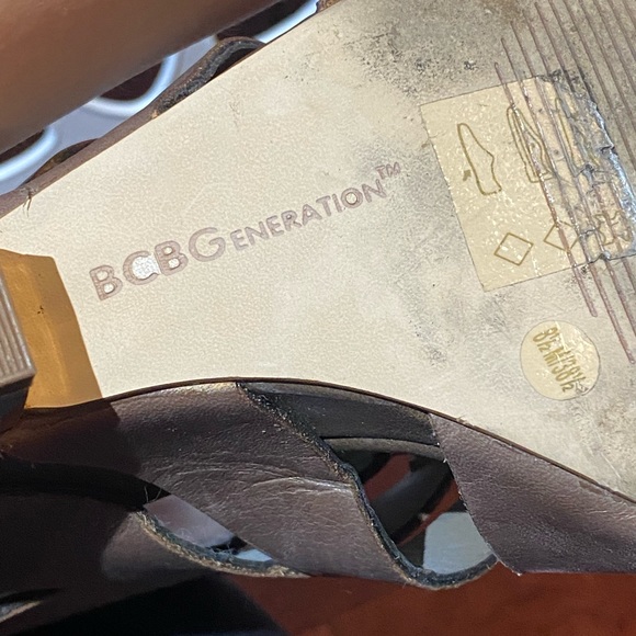 BCBG generation brown gladiator Sandals hidden 4” heel size 8.5 - Picture 6 of 11